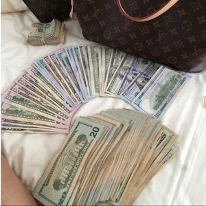 ANYONE LOOKING TO MAKE EXTRA CASH! LEGIT CASH!